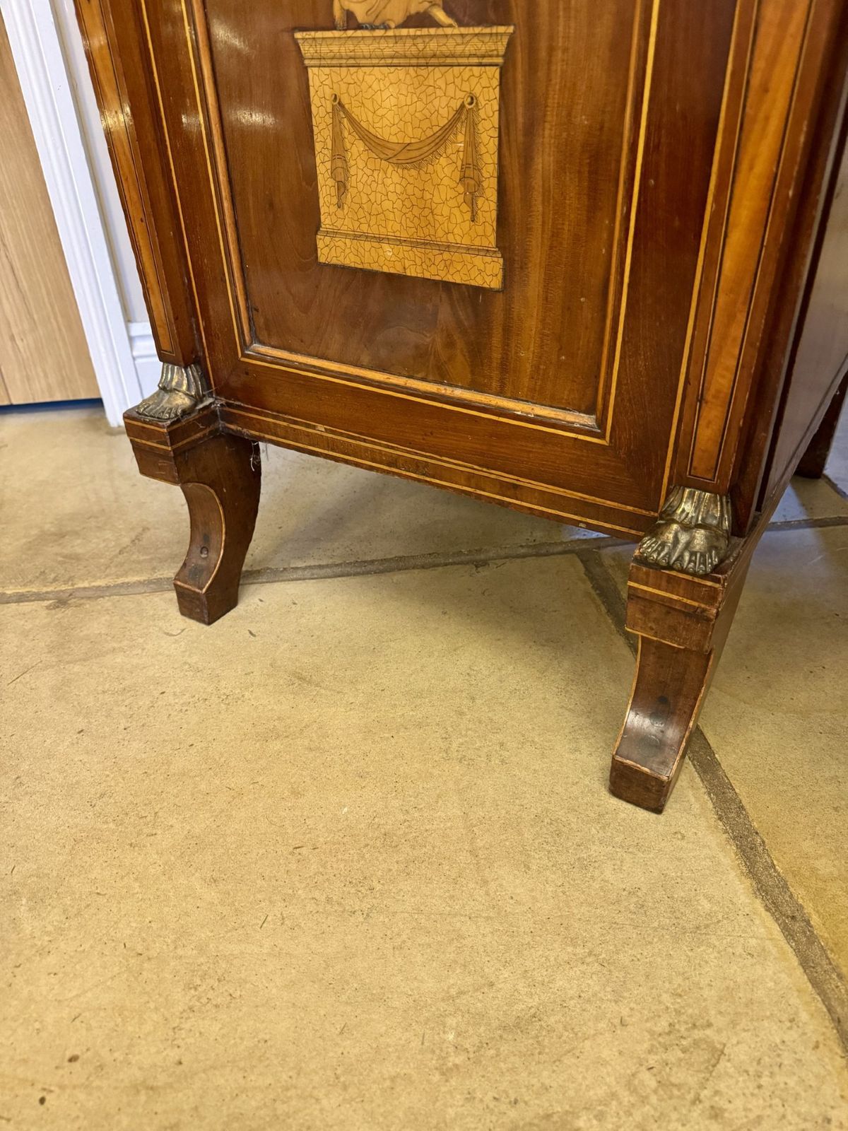 Outstanding Quality Large George III Mahogany & Satinwood Inlaid Sideboard photo Furniture