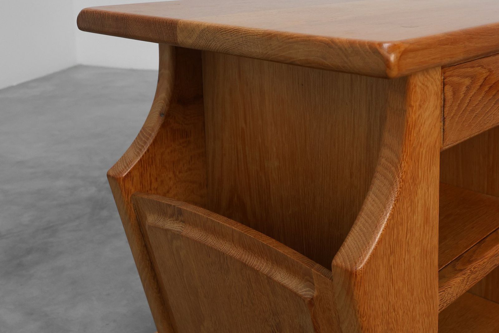 Mid Century Modern French Blonde Oak Side Table, 1980s photo vintage