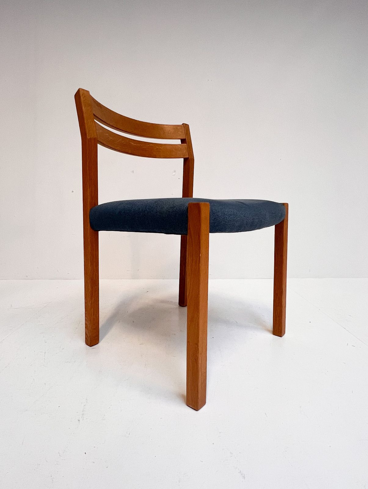 Set Of 4 Niels Otto Moller Chairs Model 84, 1960’s photo vinterior