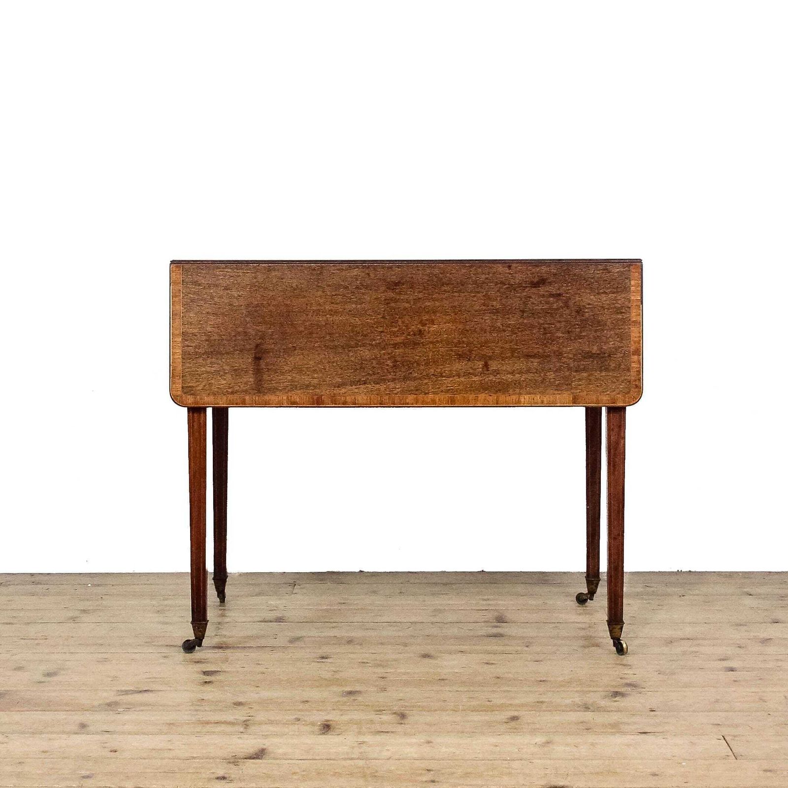 Antique Mahogany George III Pembroke Dining Table | Drop Leaf Table | Victorian Table | Antique Furniture | Table | Antique photo for sale