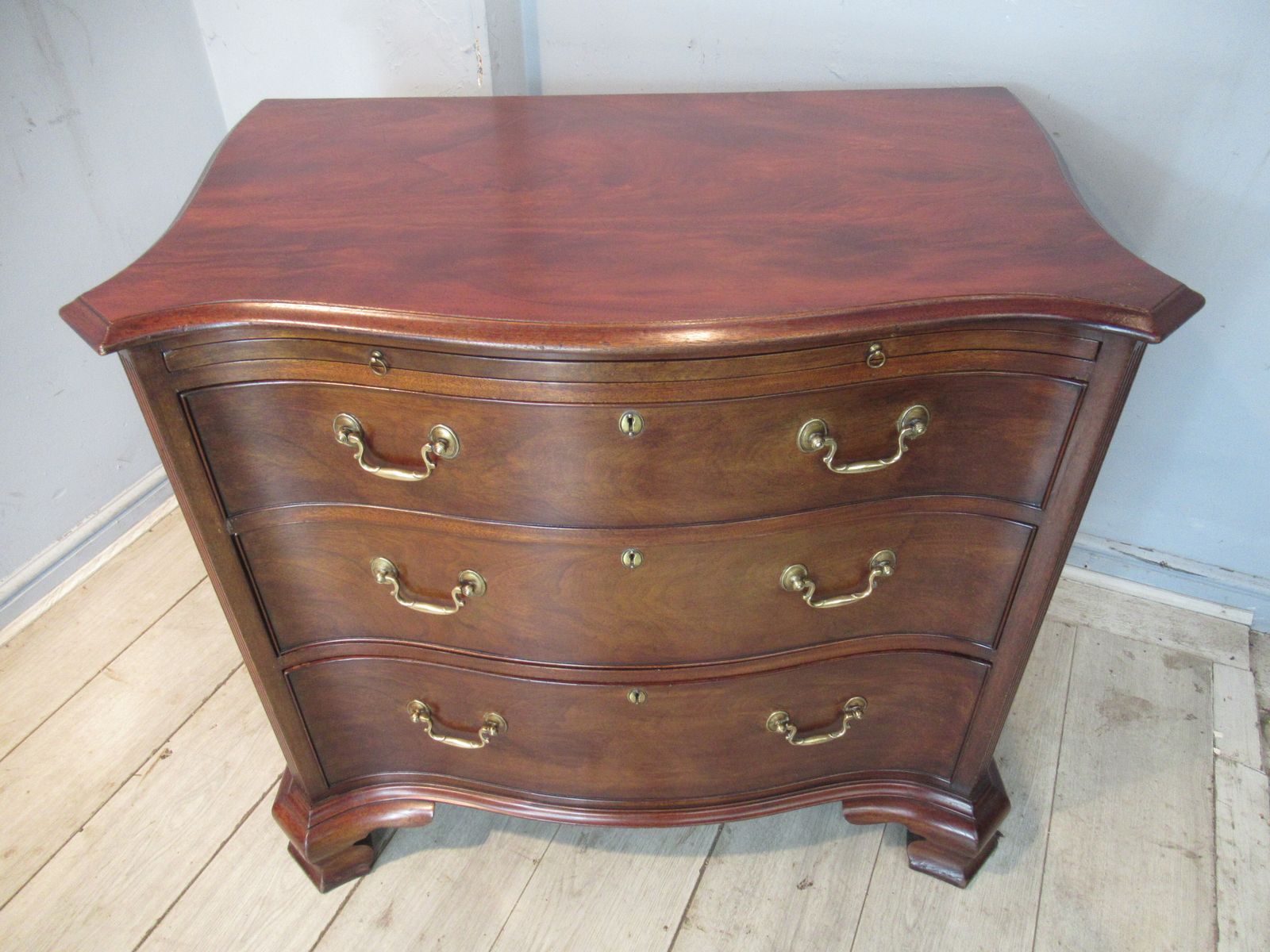 Georgian Style Mahogany   Serpentine Shaped  Chest Of Drawers photo for sale