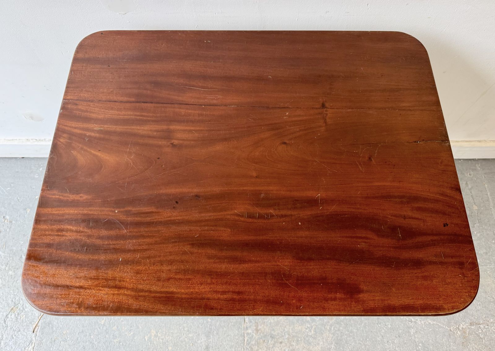 Georgian Mahogany Tilt Top Table photo vinterior