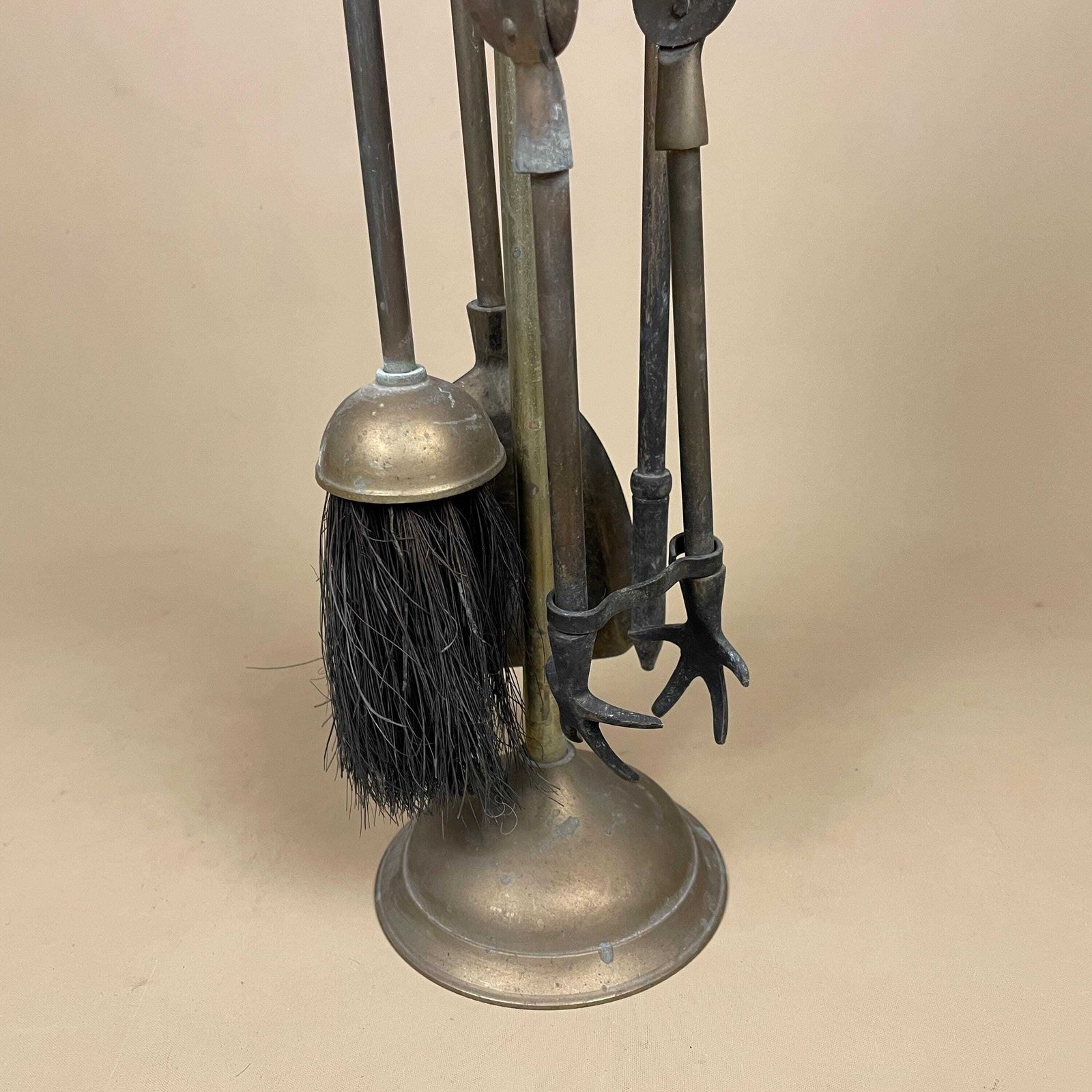 Antique Brass Gold Metal Fireside Tools Stand Vintage Companion Set Fireplace Gold Fireside Fire Farmhouse Cottage Heart Four Piece 4 photo 82.0