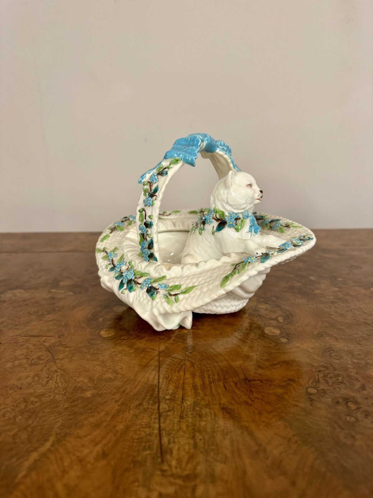 Pretty Quality Antique Porcelain Basket photo vinterior
