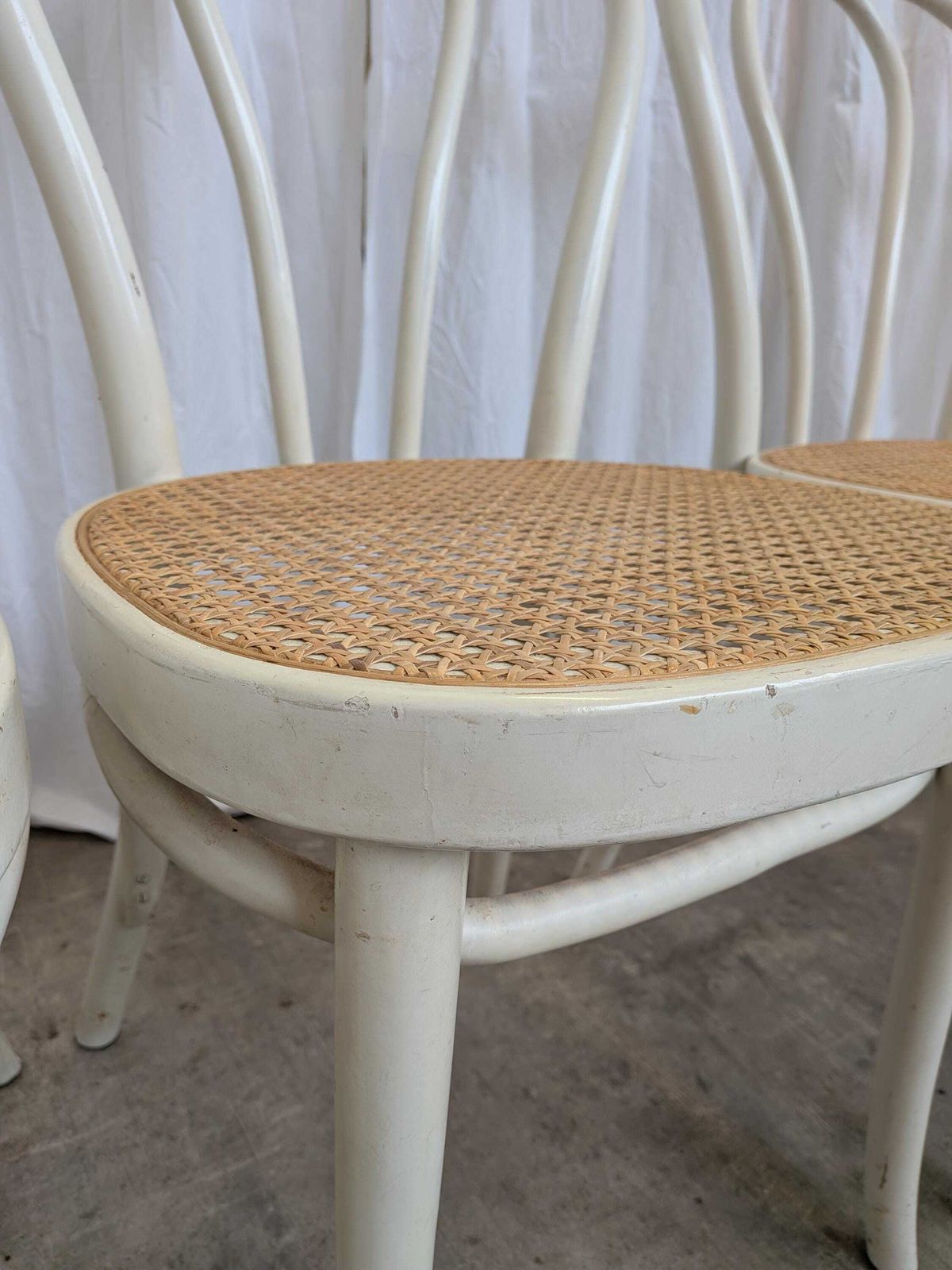 photo vintage Set Of 4 Vintage Thonet Style Dining Chairs: White Wood & Cane Seat