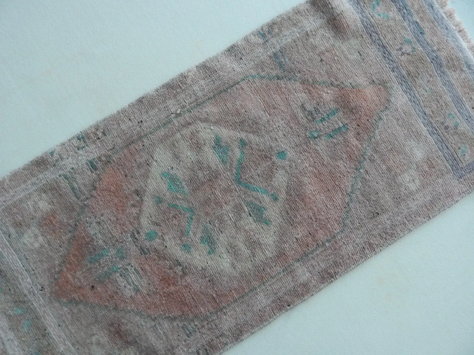 Front Of Kitchen Sink Rug Hand Made Faded Mini Rug 1'5" X 3'3" photo Textiles