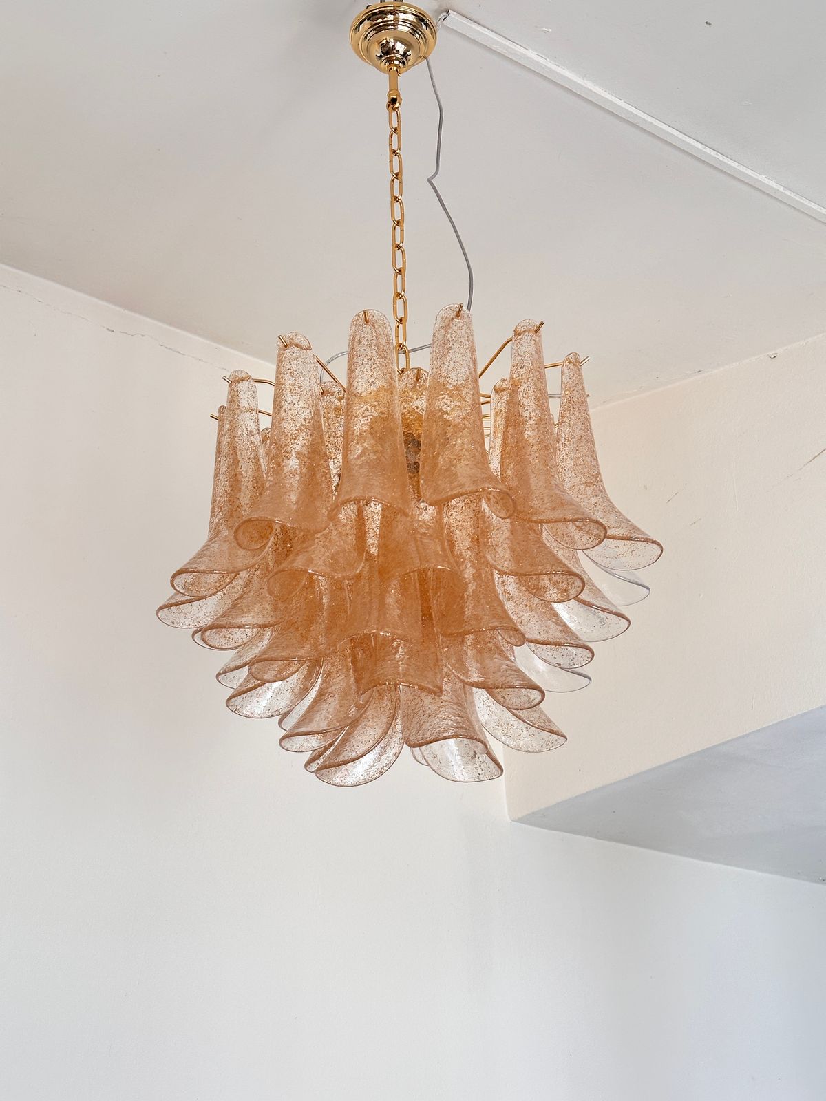 Contemporary Clear And Gold “Petali Selle” Murano Glass Chandelier In Mazzega Style photo furniture