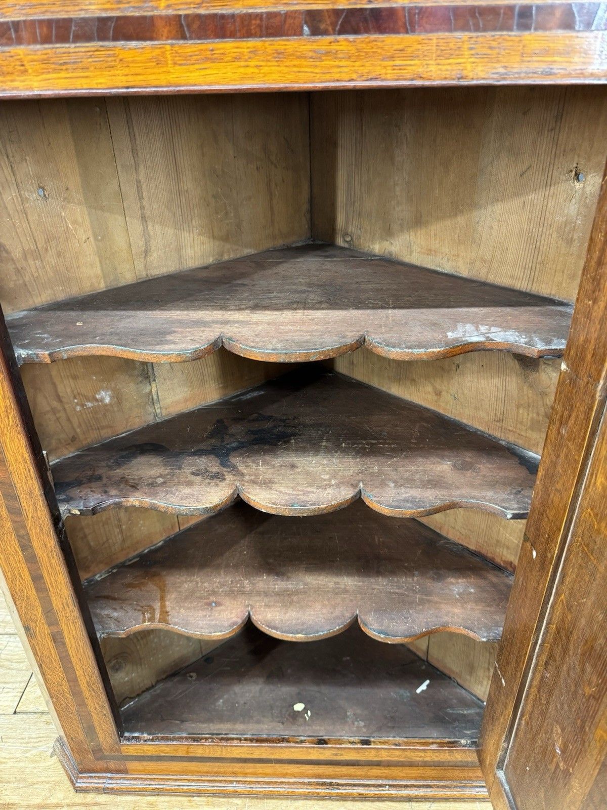 Georgian Oak Wall Corner Cupboard / Hanging Corner Cabinet / Hall Storage photo 395.0