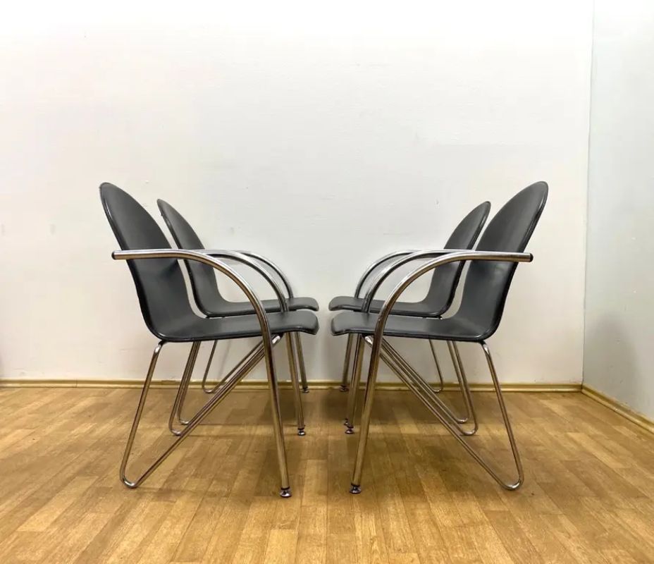 Set Van 4 Retro Stoelen Met Armleuningen, Jaren 1980, Tsjecho Slowakije photo for sale