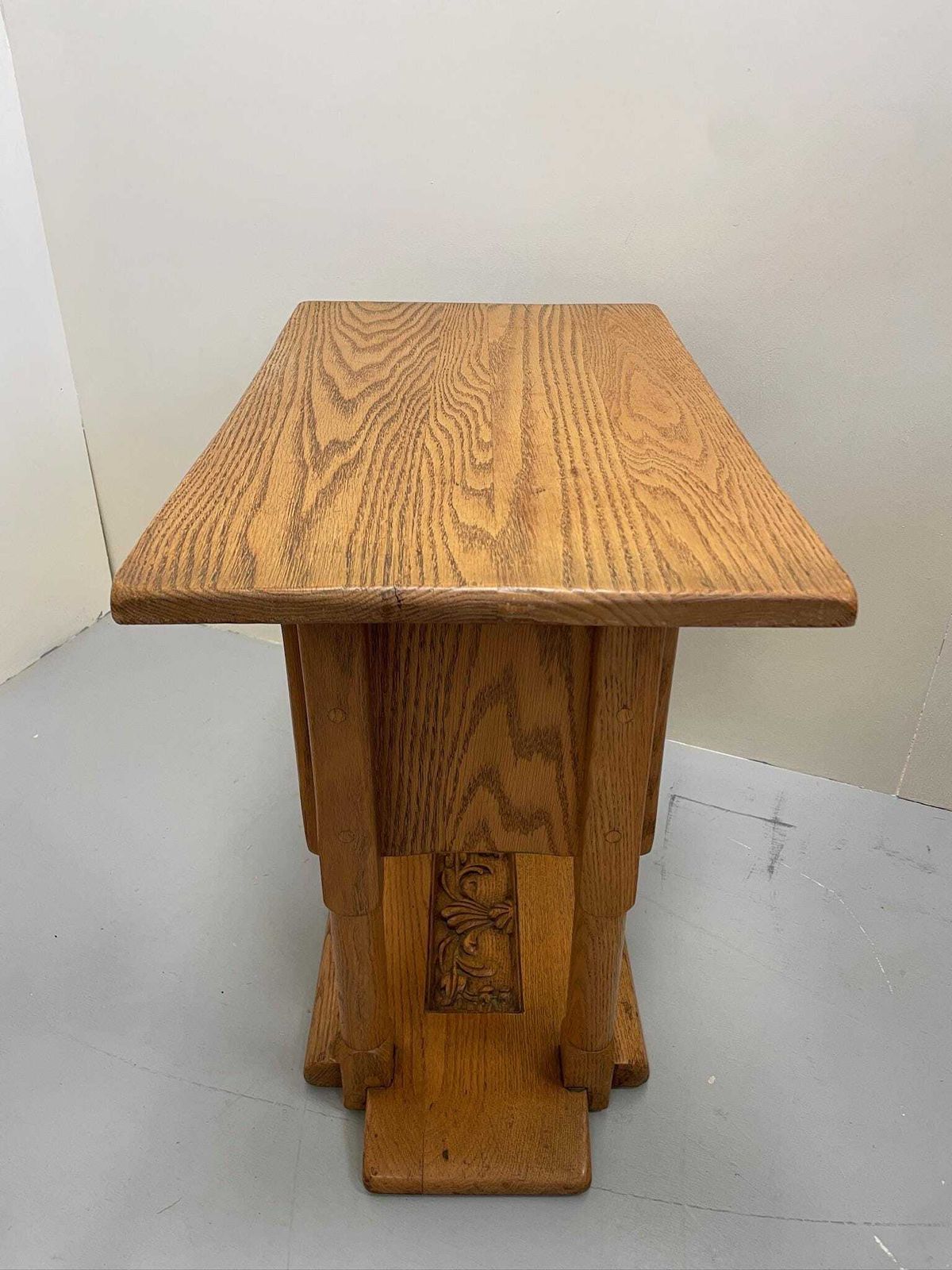 Vintage Jamestown Furniture British Oak Nightstand Or Side Table Arts Crafts Style photo Furniture