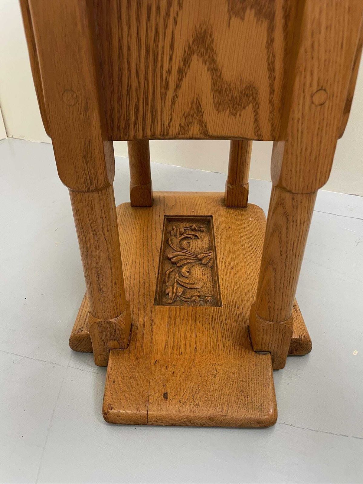 Vintage Jamestown Furniture British Oak Nightstand Or Side Table Arts Crafts Style photo 215.0