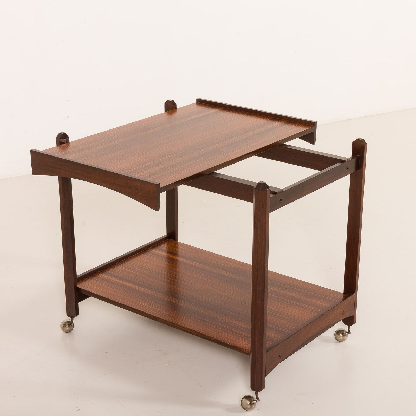 Italian Mid Century Bar Trolley, Serving Cart In Rosewood, 1960s photo vinterior