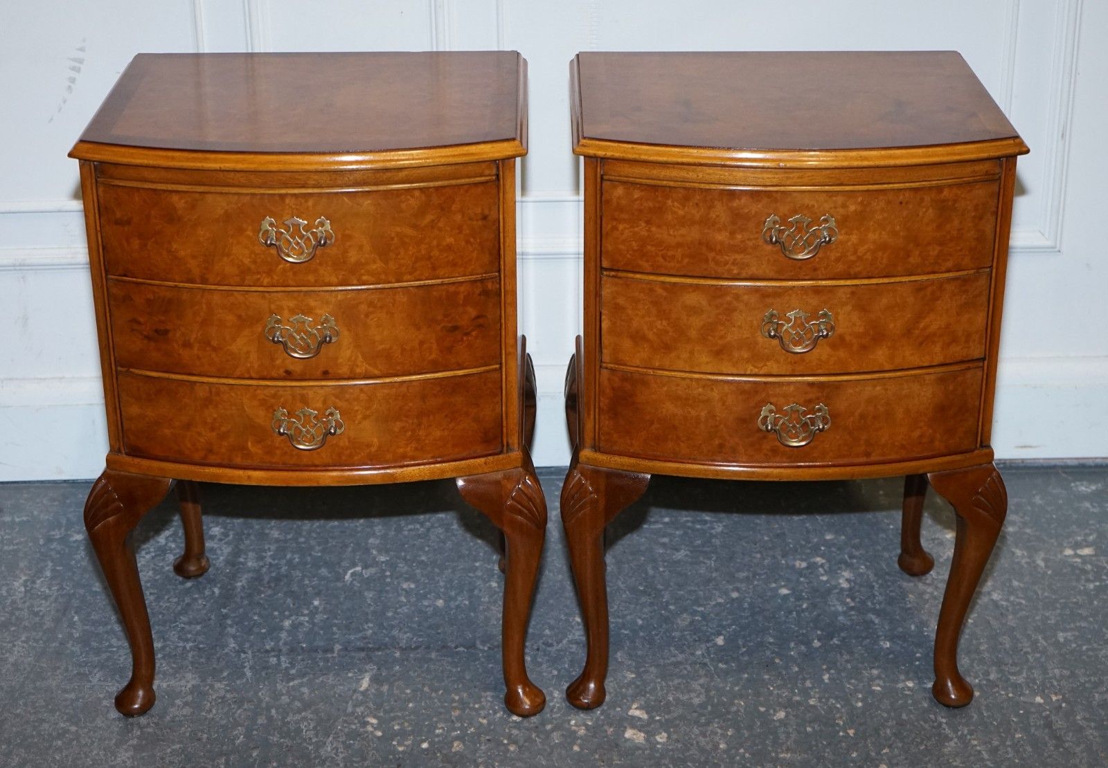 Gorgeous Pair Of Art Deco Style Burr Walnut Bedsides Nightstands Tables photo vinterior