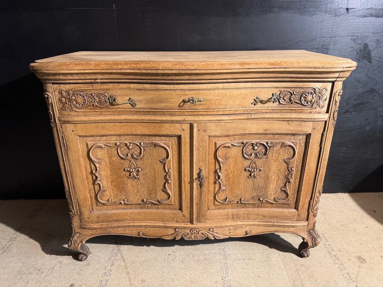 High Quality French  Cabinet