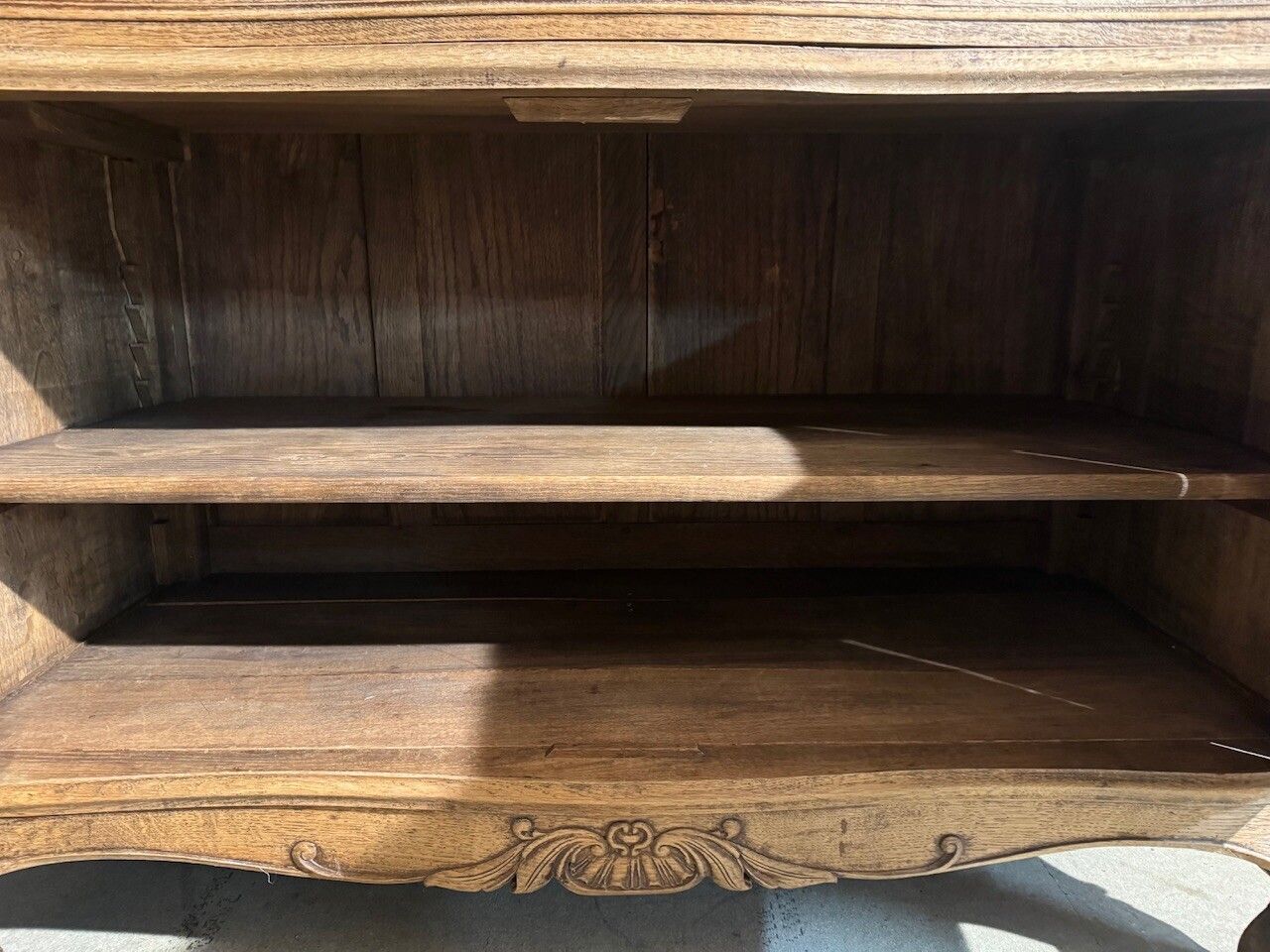 photo vinterior High Quality French  Cabinet