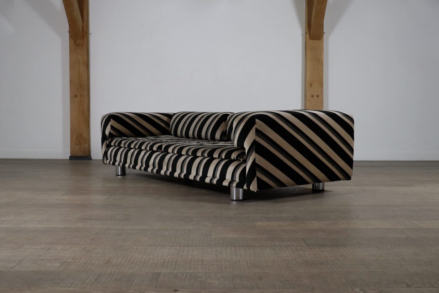 Howard Keith 'Diplomat' Sofa For Hk Furniture photo for sale