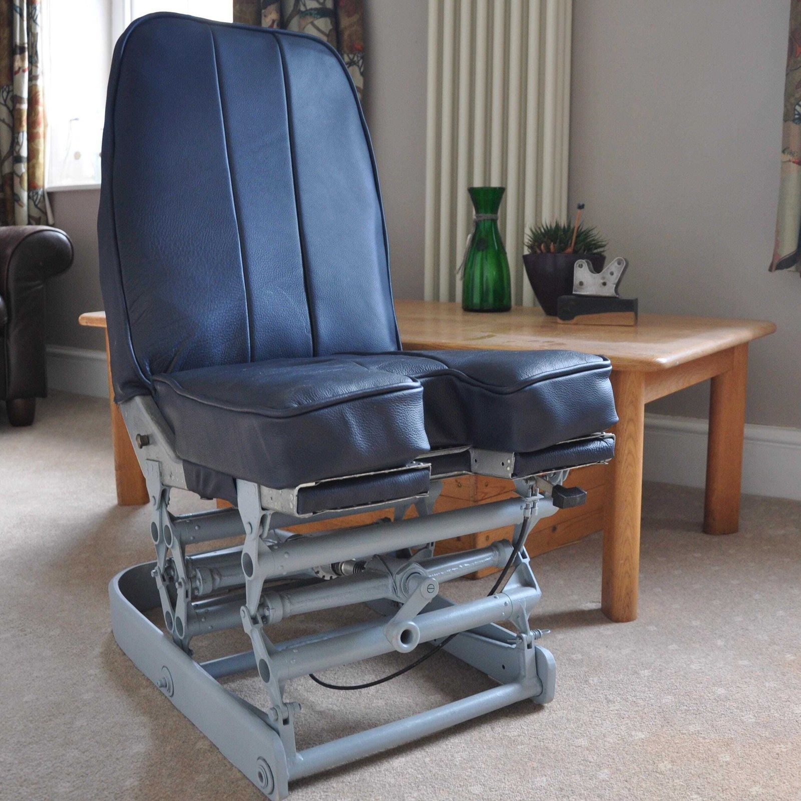 photo for sale Aircraft Pilots Chair Let L410 Turbolet