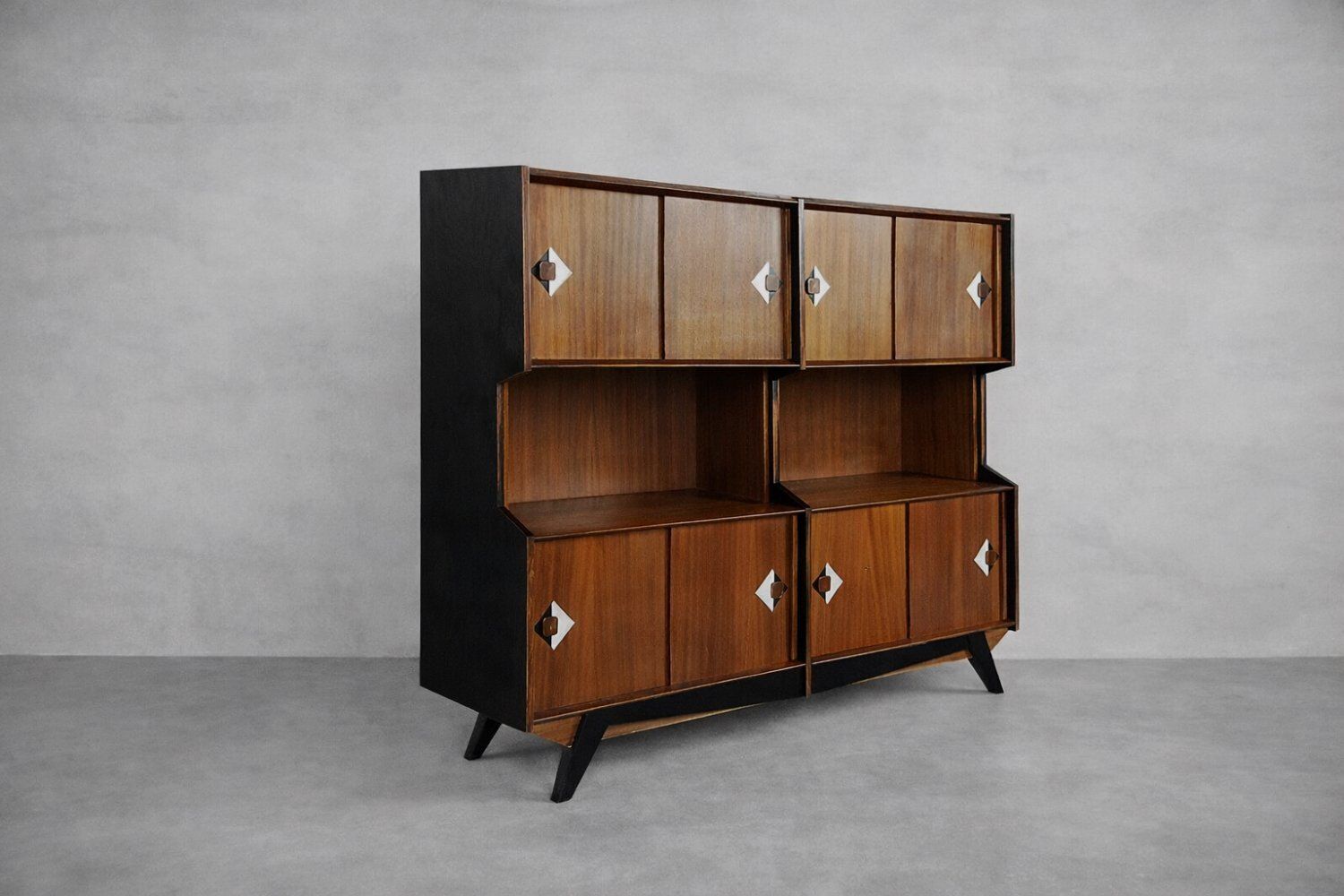 2689.0 Mid Century Deens Modern Teakhouten Dressoir Met Handgeschilderd Patroon, Ca. Jaren 1950 photo