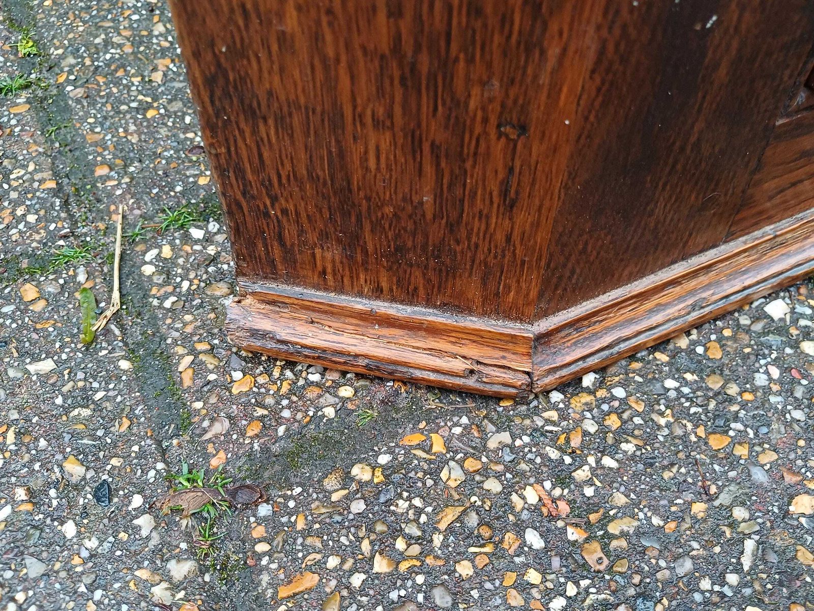 photo vinterior Antique Oak Corner Wall Cupboard C.1900 Solid Oak Panel Door Georgian Style Brass Hinges Original Key Shaped Shelved