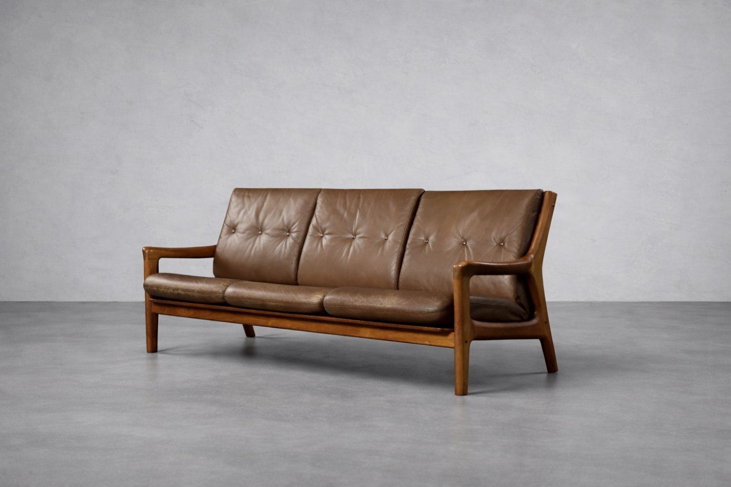 Mid Century Modern Danish Three Seater Sofa In Brown Leather By Georg Thams For A/S Vejen Polstermöbelfabrik, 1960s
