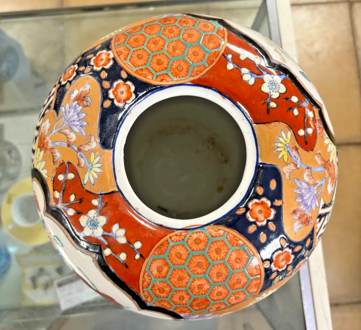 95.0 Vintage Oriental Japanese Imari Hand Painted Jar With Lid photo