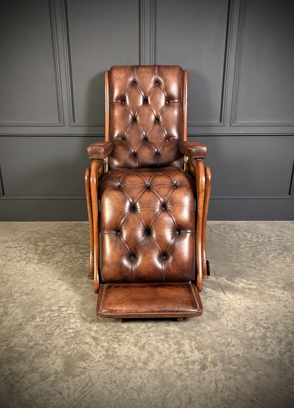 Furniture Superb Regency Mahogany & Leather Reclining Armchair photo