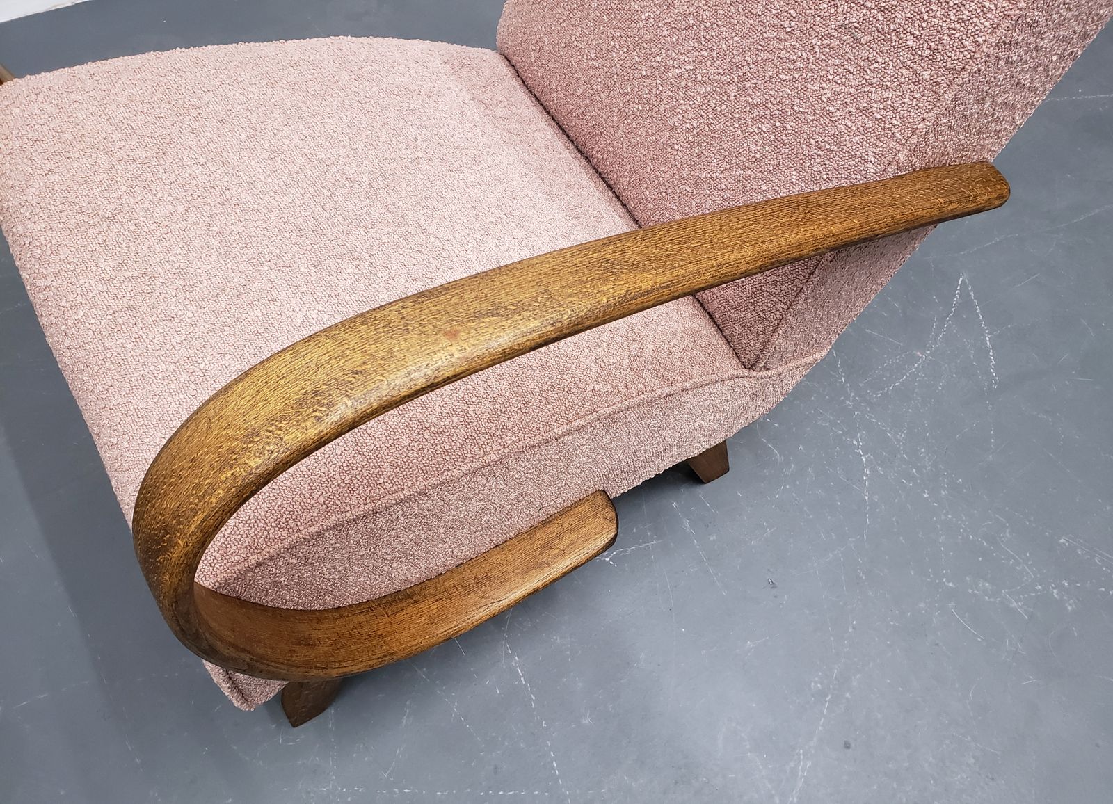 1930 Jindrich Halabala Bentwood Armchair In Pink Boucle photo vinterior