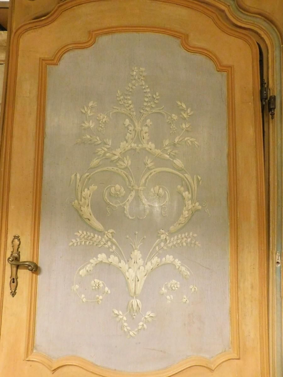 Porta In Legno Laccato, Pannelli Dipinti, Completa Di Telaio E Sovrapporta photo vinterior