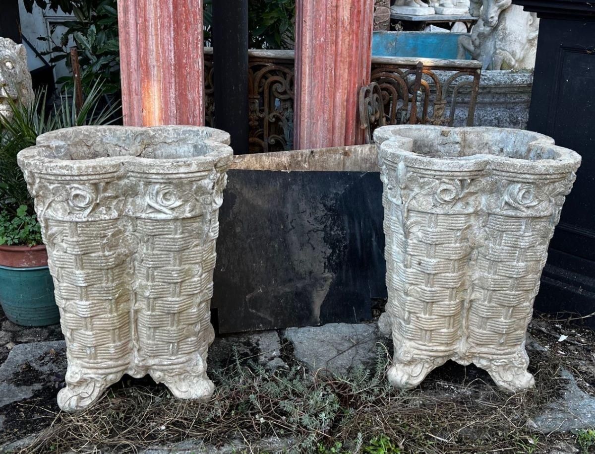 Coppia Di Vasi In Cemento, Decorati A Quadrifoglio Intrecciato, Italia photo furniture