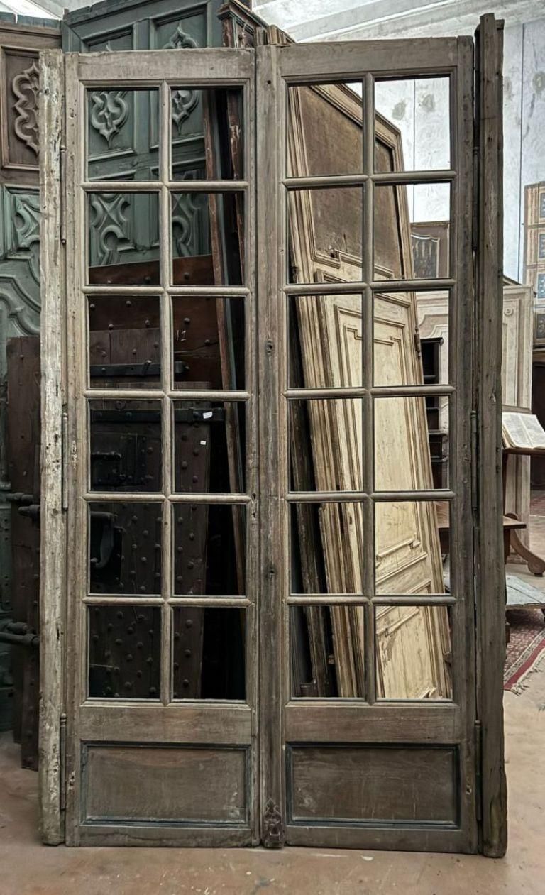 Porta A Vetri In Legno Di Rovere, Due Battenti Con Montanti Laterali, Italia photo furniture