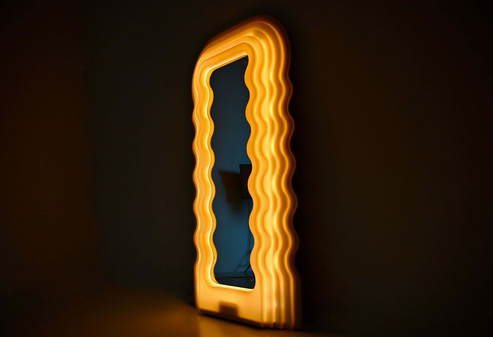 Mirror "Ultrafragola" By Ettore Sottsass For Poltronova, 1970s, 1st Edition photo vinterior