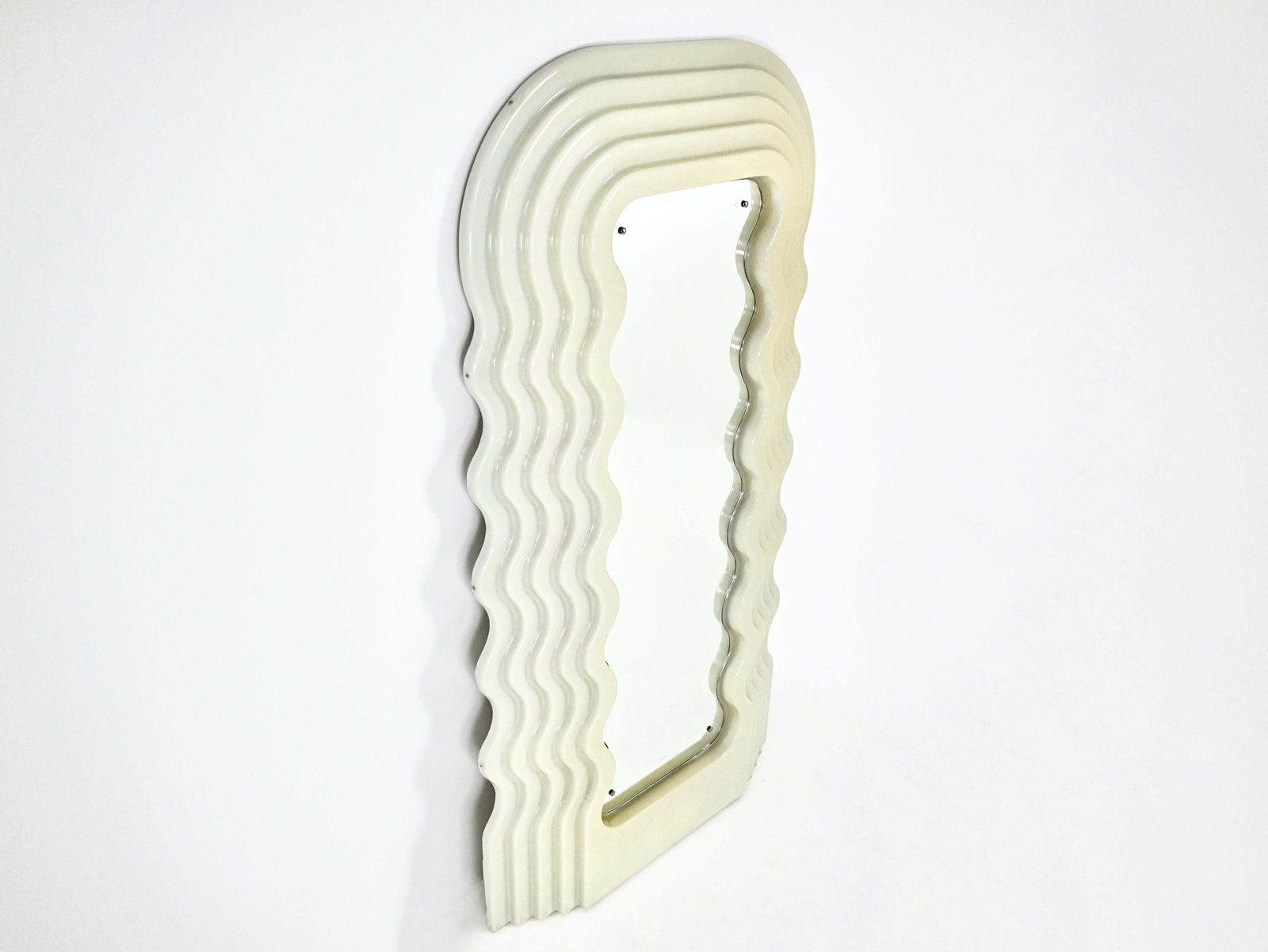 Mirror "Ultrafragola" By Ettore Sottsass For Poltronova, 1970s, 1st Edition photo vintage