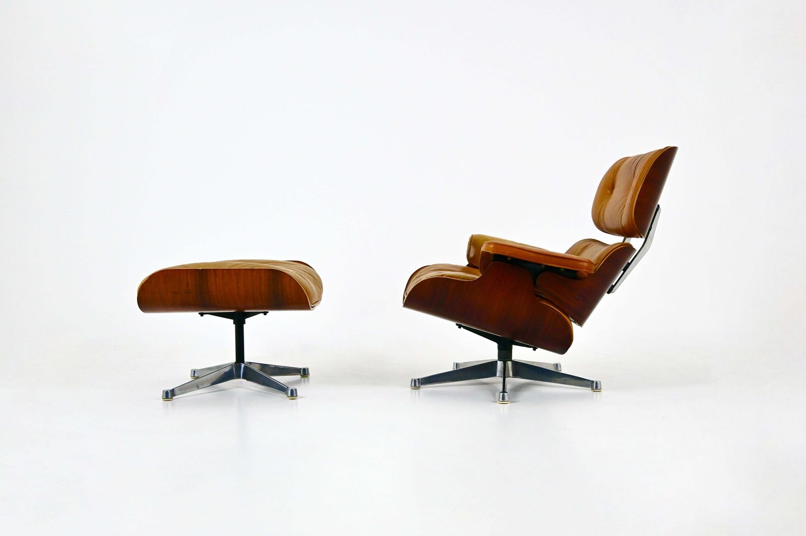 Lounge Chair & Ottoman By Charles & Ray Eames For Herman Miller, 1970s photo 8147.0