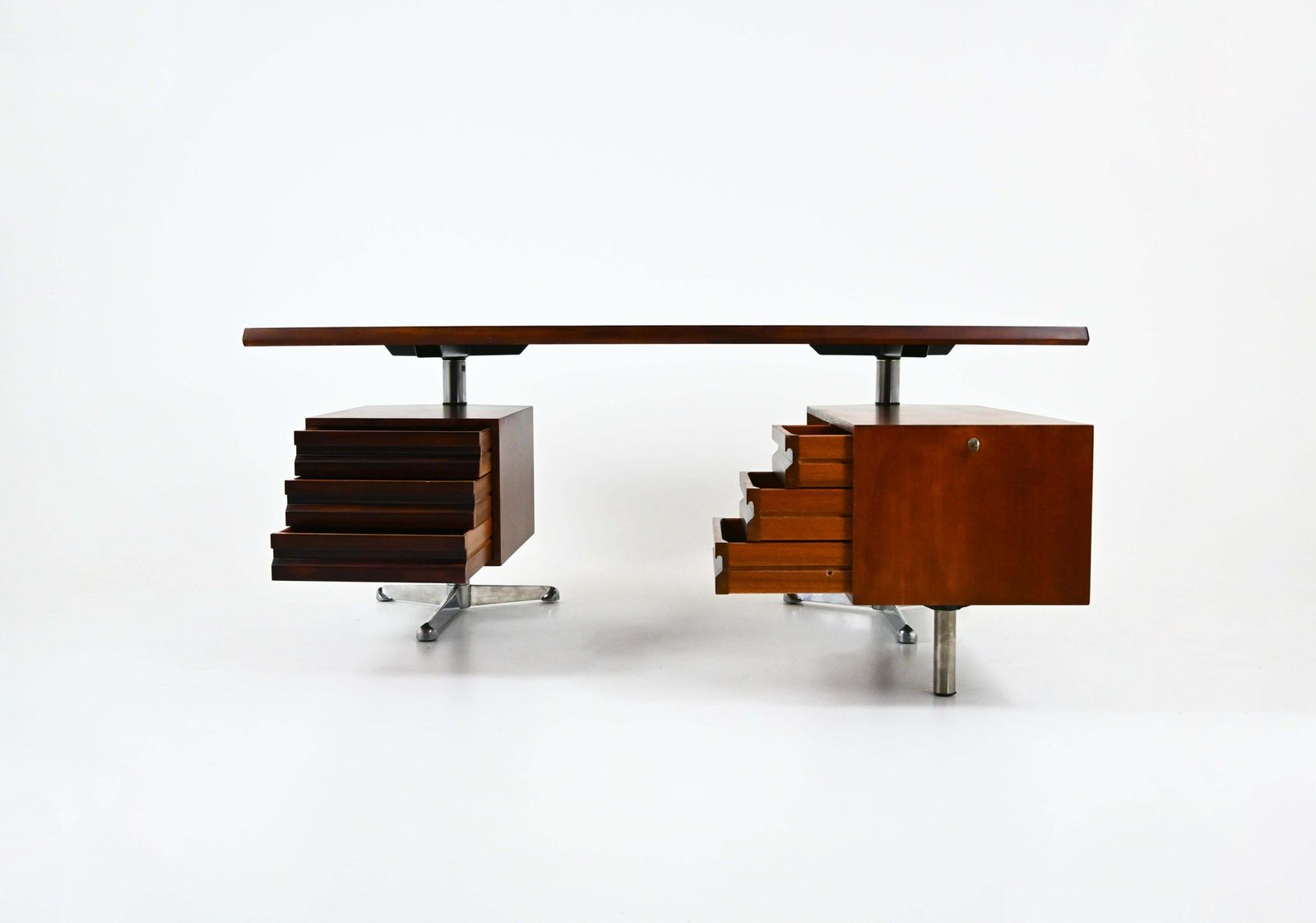 Desk By Osvaldo Borsani For Tecno, 1960s photo 6553.0