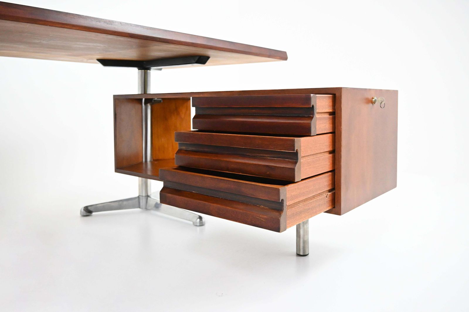 Furniture Desk By Osvaldo Borsani For Tecno, 1960s photo
