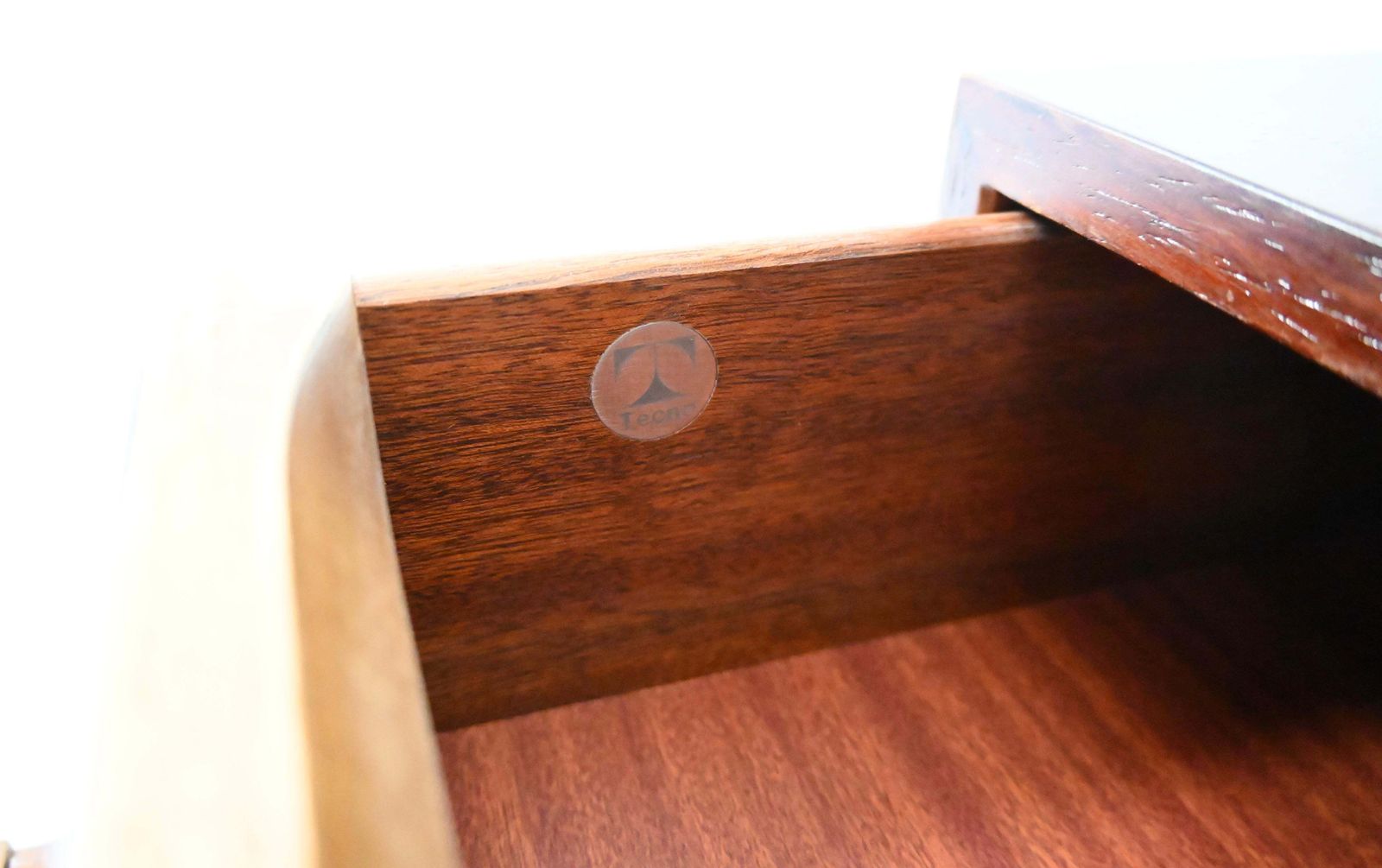 photo vintage Desk By Osvaldo Borsani For Tecno, 1960s