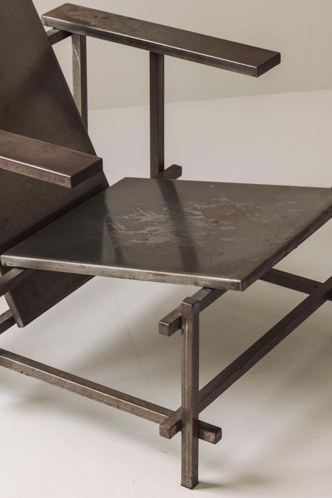 Unconventional Modernist Metal Armchair, In The Manner Of Gerrit Rietveld, 1980s photo vintage
