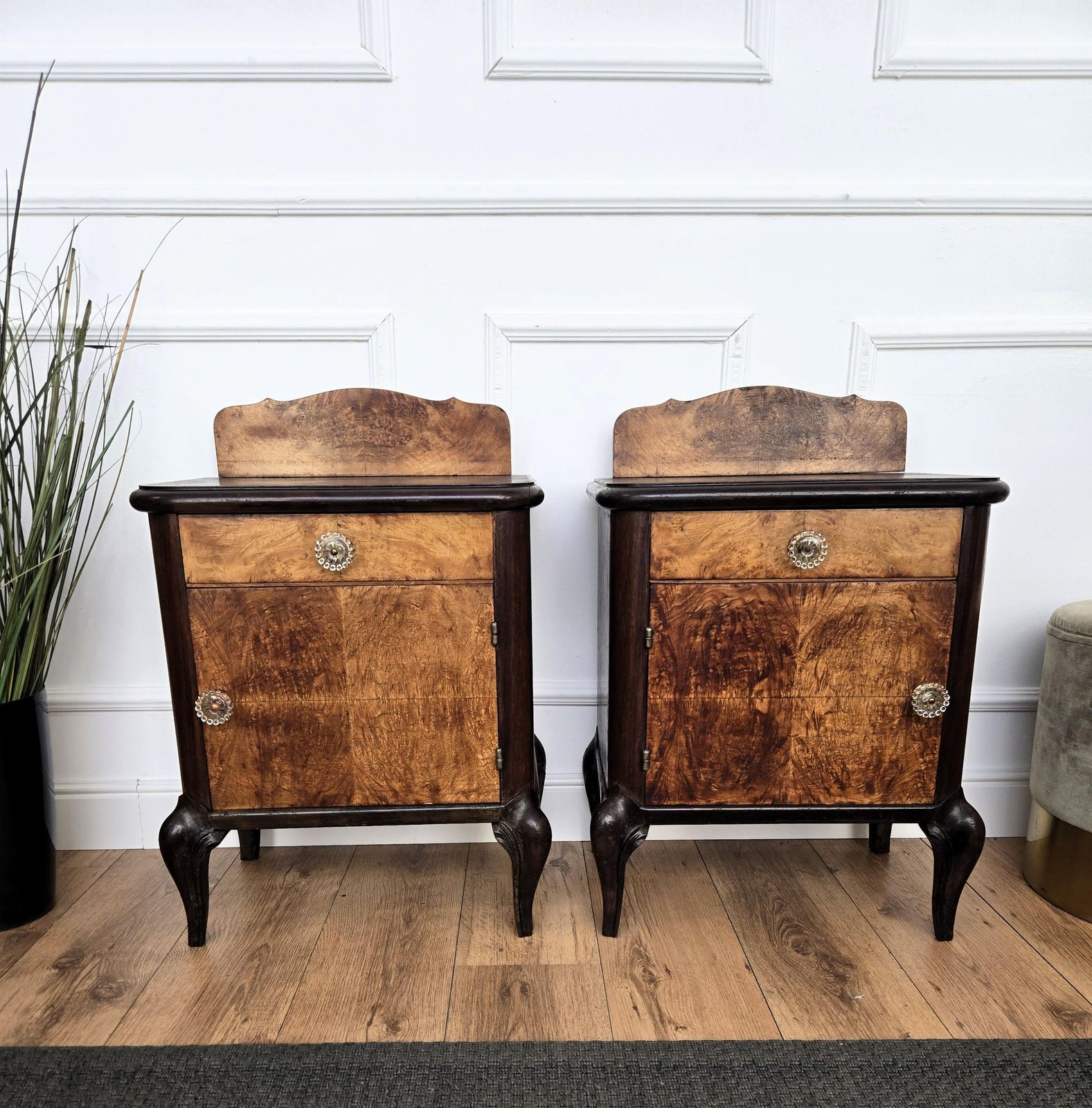 Pair Of Italian Art Deco Night Stands Bed Side Tables In Burl Walnut photo 1594.0