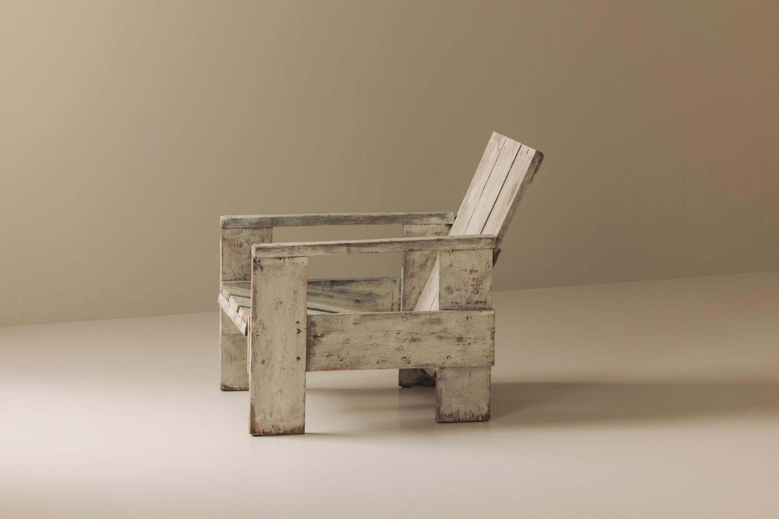 photo vintage Unconventional Crate Chair, In The Manner Of Gerrit Rietveld, 1970s