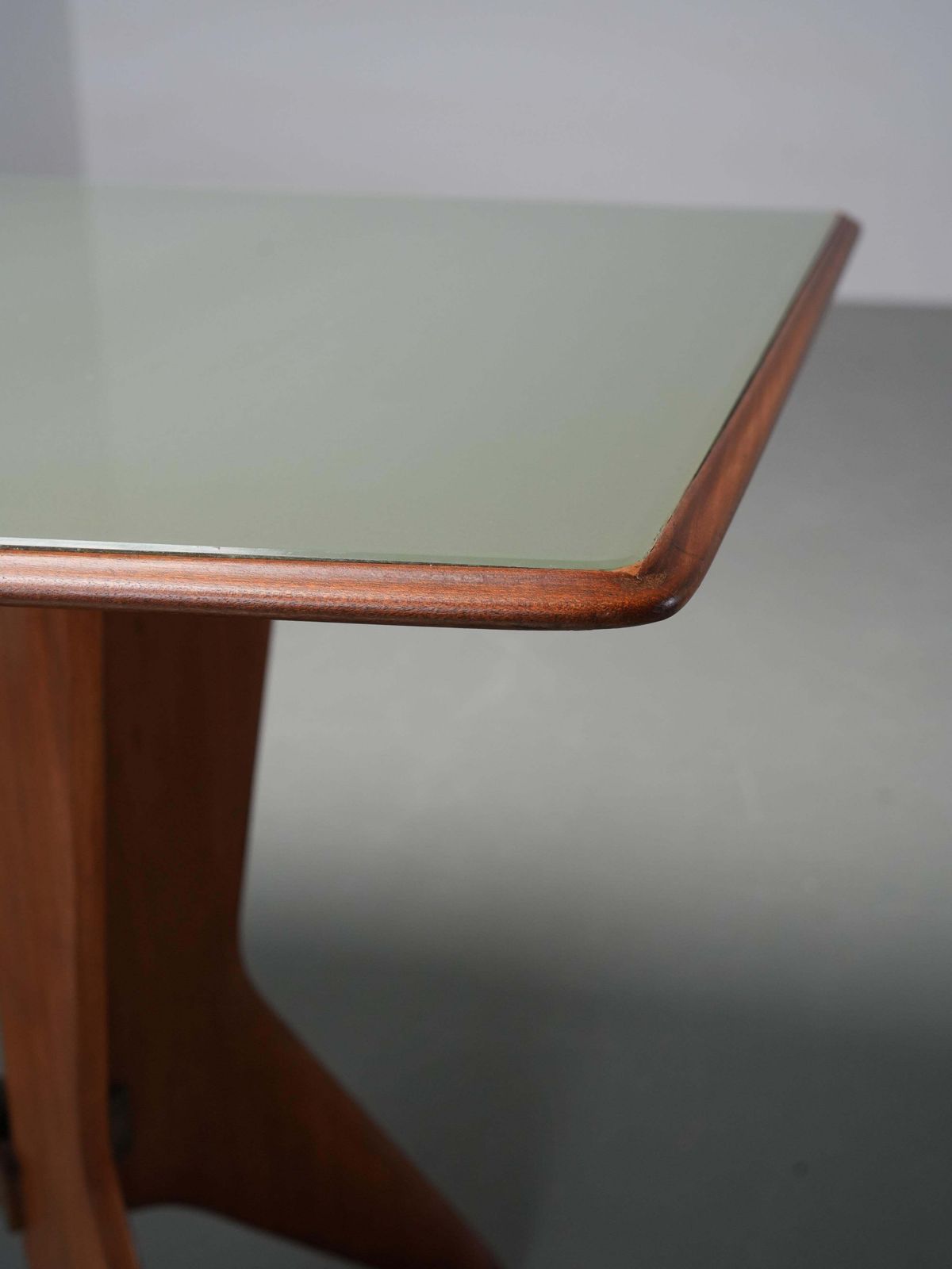 photo for sale Ariberto Colombo Eettafel In Walnoot, Glas En Messing, Italië, Ca. Jaren 1950