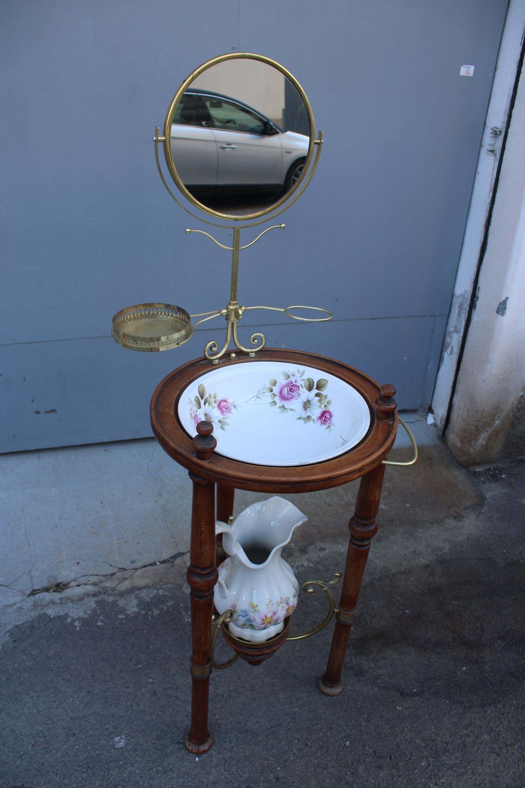 photo vinterior Basin With Cabinetand Mirror For Bathroom Or Bedroom In Walnut Wood And Brass