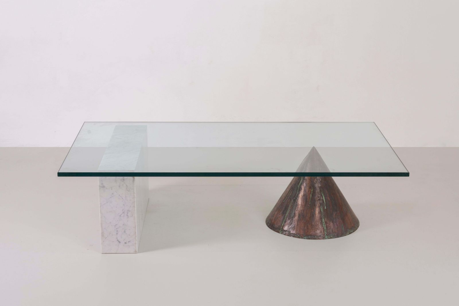 Massimo Vignelli Kono Table In Carrara Marble And Copper By Casigliani 1970s photo for sale