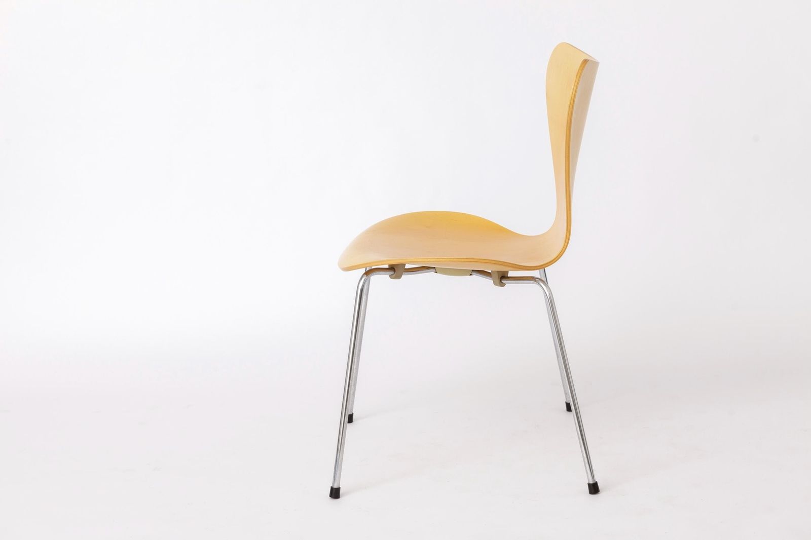 Arne Jacobsen Chair 3107 (Series 7), Beechwood Shell, Chrome Legs, Danish Design photo 227.0