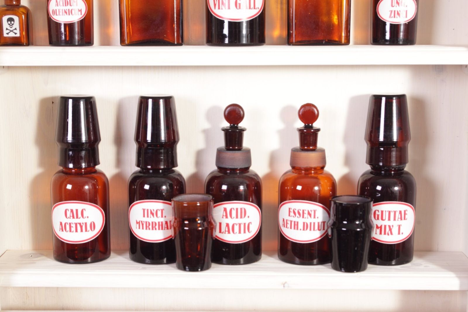 photo for sale Vintage Apothekerskast, Jaren 1970
