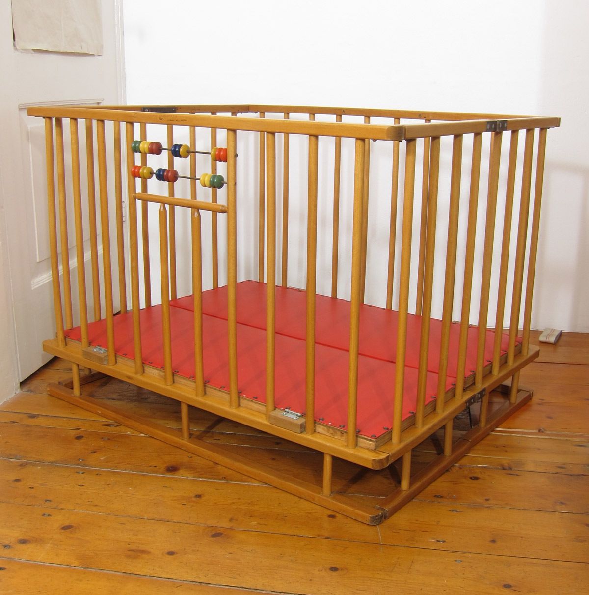 Vintage Dutch Baby Cot — Uitgeest, Mid Century / 1960s–1970s photo vinterior