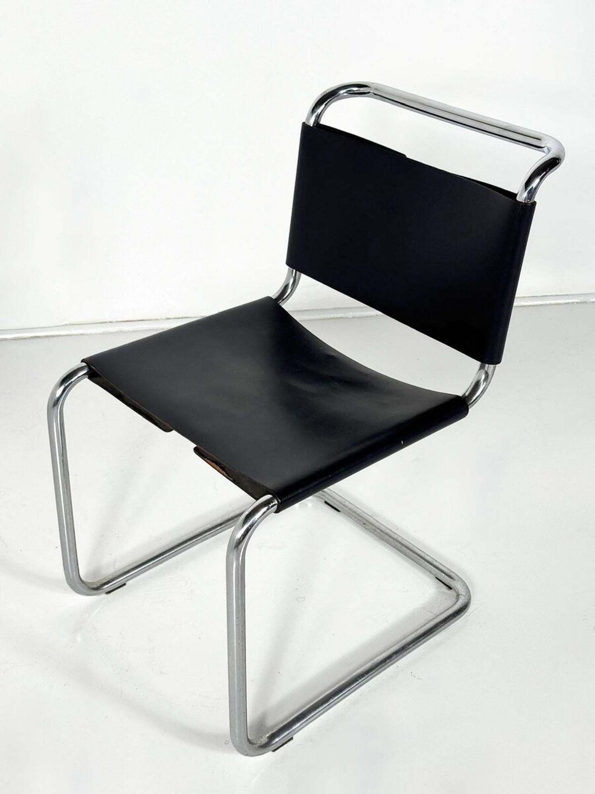 Set Of 6 Chairs Model B33 By Marcel Breuer, 1970s, Leather And Chrome photo Furniture