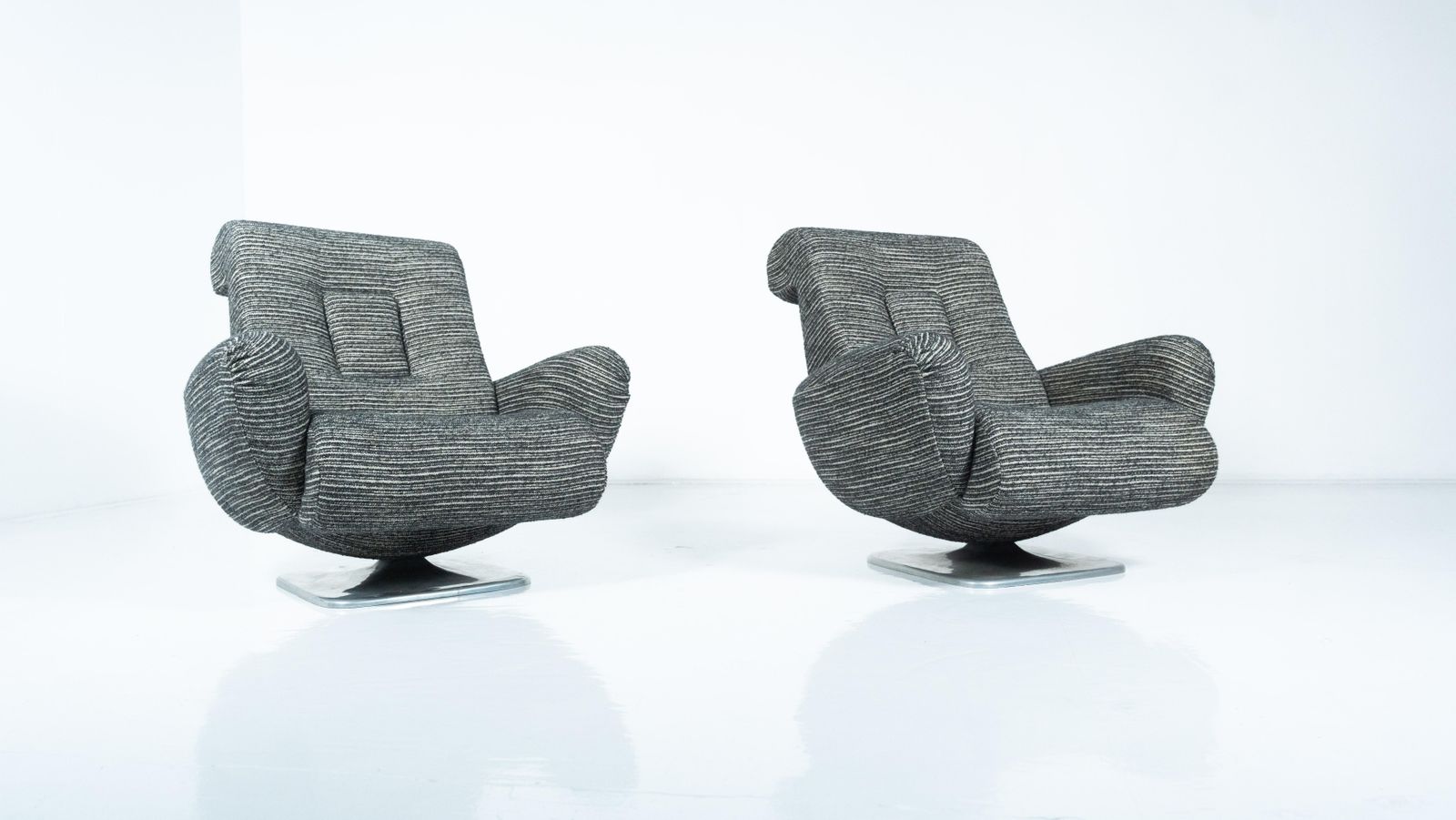 photo furniture Mid Century Pair Of Armchairs, 1960s