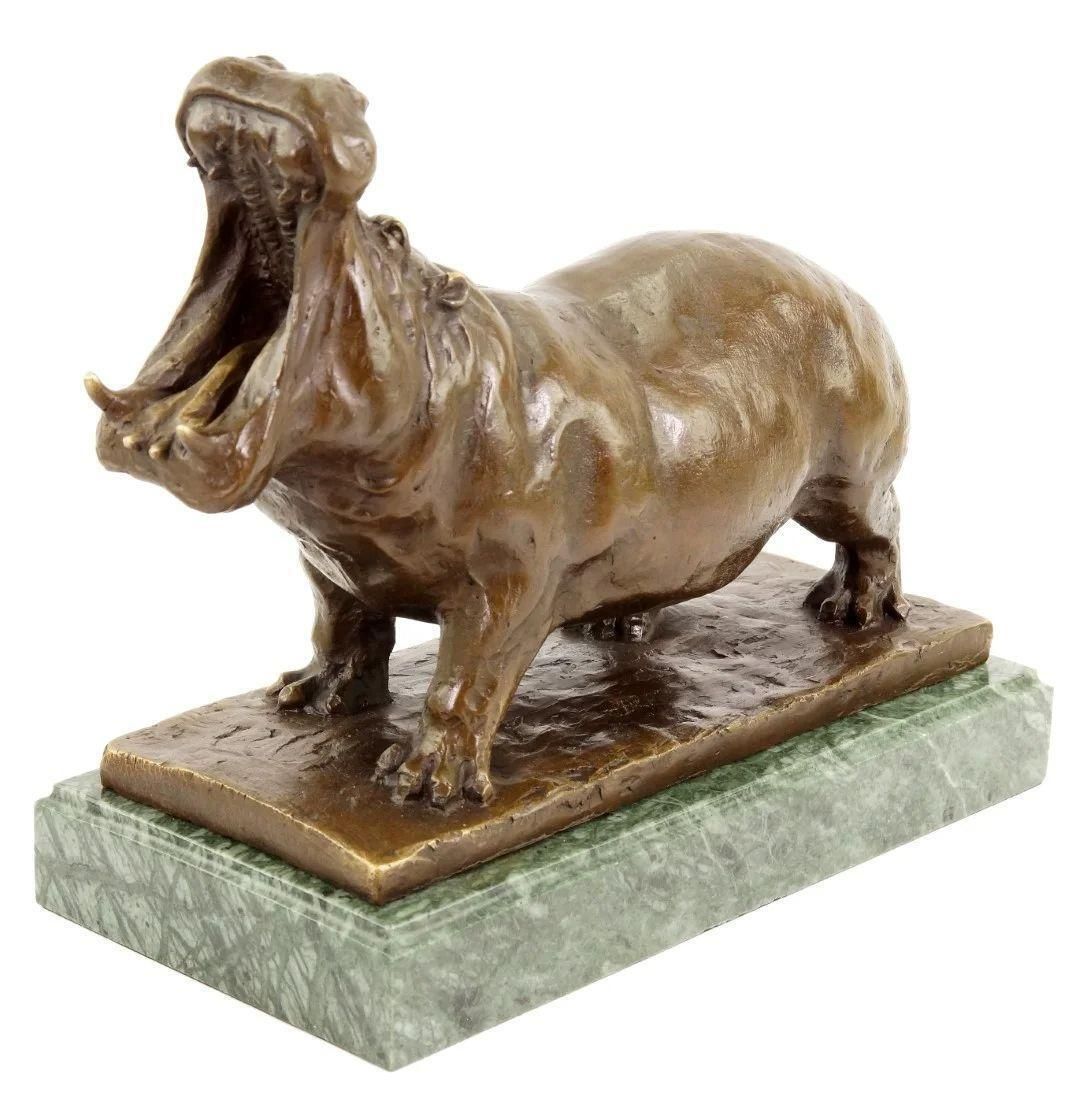 Bronze Animal Statue, Hippopotamus In The Style Of Rembrandt Bugatti Sculpture photo vinterior