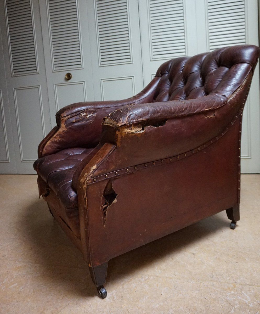 photo furniture 19th Century Distressed Leather Chesterfield Library Armchair