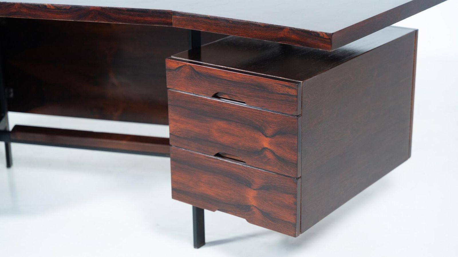 photo vinterior Mid Century Modern Italian Wooden Desk With Drawers, 1960s